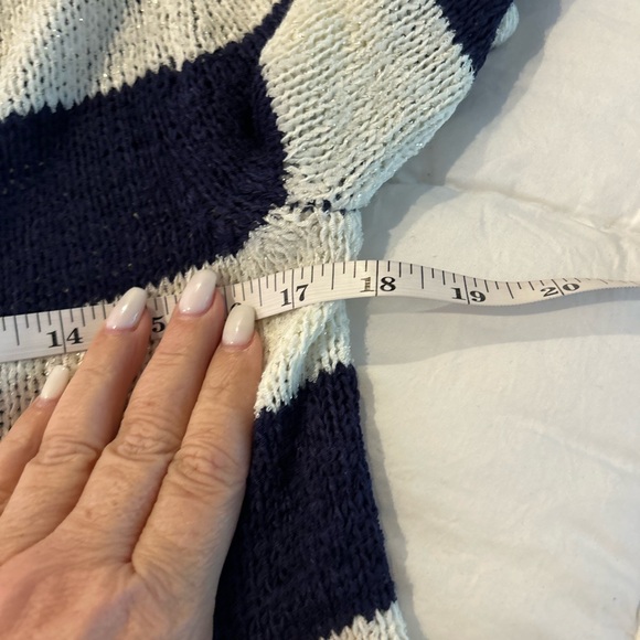 ❗️SOLD❗️Cable and Gauge Blue and White Striped Cardigan - Picture 7 of 9